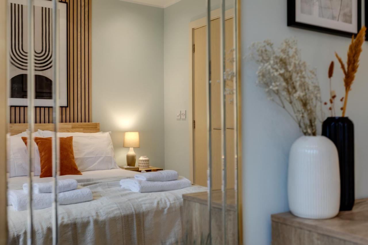 The Rafters - 2 Bedroom Apartment - Central Location - Vibrant Atmosphere Canterbury Esterno foto